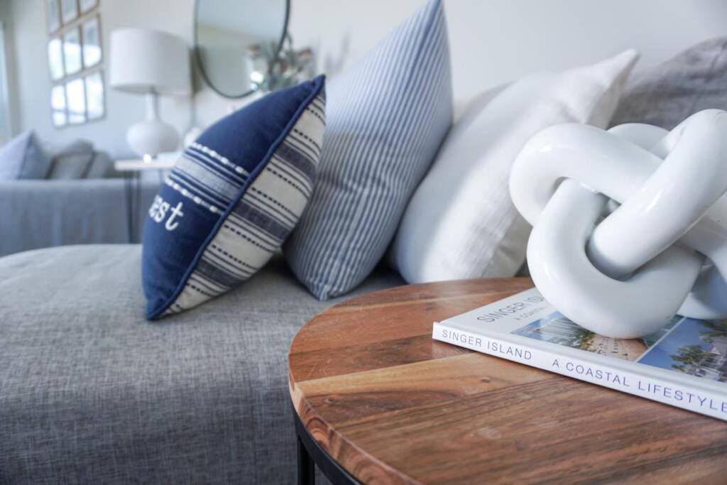 The Beach House At Seascape Steps From The Beach, Marina And Shops! West Palm Beach Eksteriør billede