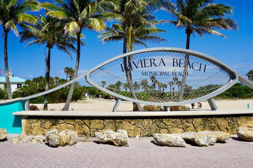 The Beach House At Seascape Steps From The Beach, Marina And Shops! West Palm Beach Eksteriør billede