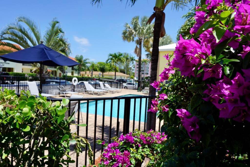The Beach House At Seascape Steps From The Beach, Marina And Shops! West Palm Beach Eksteriør billede